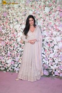 Arpita’s Eid Party attended by Salman Khan, Anil Kapoor, Aamir Khan, Pooja Hegde, Huma Qureshi, Dia Mirza, Bhagyashree, Tabu and others