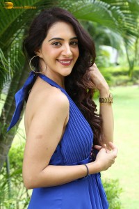 indian actress arshin mehta hot photoshoot in a blue dress