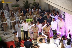Asha Bhosle’s Antim Darshan attended by Sachin Tendulkar, Jackie Shroff, Tabu, Riteish Deshmukh, Eknath Shinde, and others