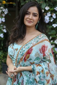 actress ashika ranganath cute photoshoot