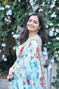 actress ashika ranganath cute photoshoot