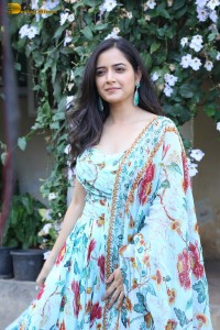 actress ashika ranganath cute photoshoot