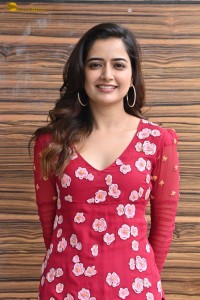 actress Ashika Ranganath beautiful in a red salwar