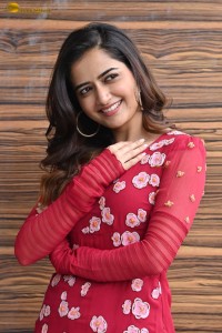 actress Ashika Ranganath beautiful in a red salwar