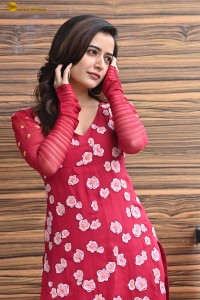 actress Ashika Ranganath beautiful in a red salwar