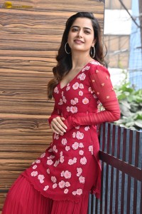 actress Ashika Ranganath beautiful in a red salwar
