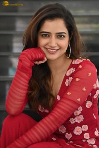 actress Ashika Ranganath beautiful in a red salwar