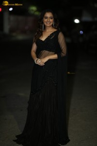 actress Ashika Ranganath beautiful in a black saree