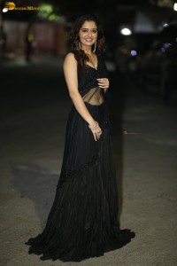 actress Ashika Ranganath beautiful in a black saree