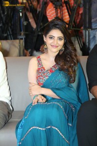 indian actress athulya ravi pretty in a blue saree