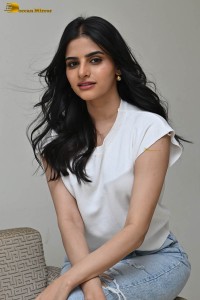 indian actress avantika dassani cute in a white top and blue denim jeans