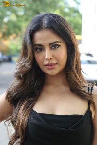actress avika gor hot photoshoot in a black dress