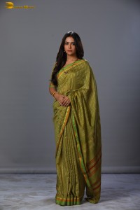 actress avika gor ravishing in a green saree