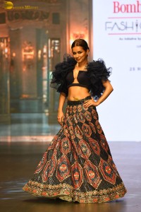 actress Avneet Kaur ramp walk at a fashion show