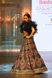 actress Avneet Kaur ramp walk at a fashion show