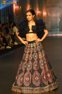 actress Avneet Kaur ramp walk at a fashion show