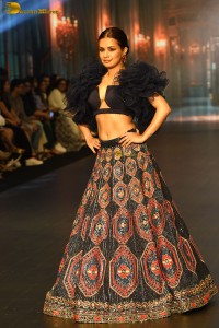 actress Avneet Kaur ramp walk at a fashion show