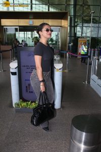 actress Avneet Kaur pretty in a black top