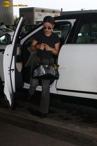 actress Avneet Kaur pretty in a black top