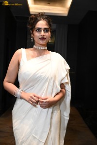 actress Ayesha Khan beautiful in a white saree