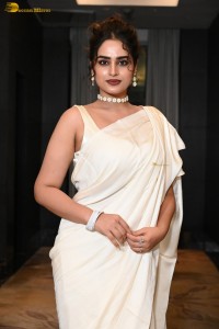 actress Ayesha Khan beautiful in a white saree