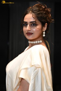 actress Ayesha Khan beautiful in a white saree