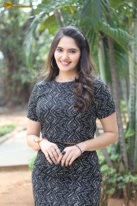 actress ayraa hot photoshoot in a black dress