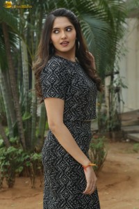 actress ayraa hot photoshoot in a black dress