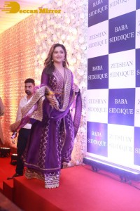 Baba Siddique’s Iftar Party attended by Shah Rukh Khan, Salman Khan, Sanjay Dutt, Shilpa Shetty, Bhagyashree, Tamannaah Bhatia and others