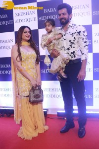 Baba Siddique’s Iftar Party attended by Shah Rukh Khan, Salman Khan, Sanjay Dutt, Shilpa Shetty, Bhagyashree, Tamannaah Bhatia and others