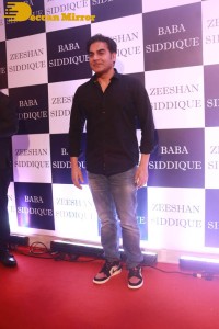 Baba Siddique’s Iftar Party attended by Shah Rukh Khan, Salman Khan, Sanjay Dutt, Shilpa Shetty, Bhagyashree, Tamannaah Bhatia and others