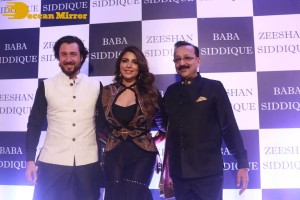 Baba Siddique’s Iftar Party attended by Shah Rukh Khan, Salman Khan, Sanjay Dutt, Shilpa Shetty, Bhagyashree, Tamannaah Bhatia and others