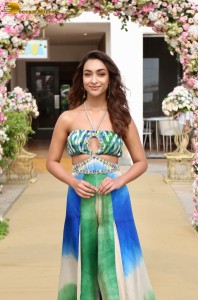 Mithun Chakraborty promotes son Namashi Chakraborty’s film Bad Boy along with actress Amrin Qureshi