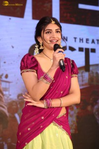 Bhagavanth Kesari Press Meet attended by Nandamuri Balakrishna, Sreeleela, and Thaman