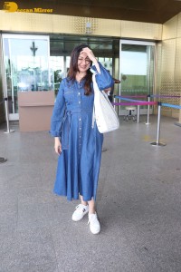 Bollywood Actress Bhagyashree seen traveling from Mumbai Airport