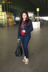 actress bhagyashree beautiful in jeans jacket