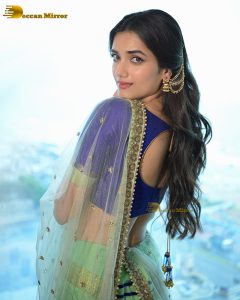 actress bhagyashri borse sexy in a saree