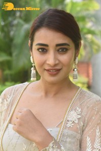Actress Bhanu Sri Photoshoot