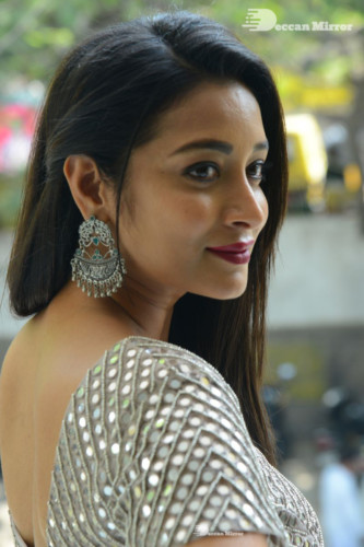 Telugu Actress Bhanu Sri photoshoot in a grey dress