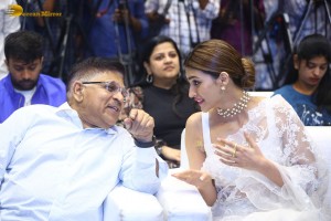Thodelu movie press meet attended by Kriti Sanon and Varun Dhawan