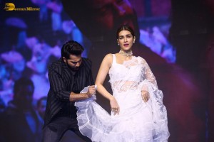 Thodelu movie press meet attended by Kriti Sanon and Varun Dhawan