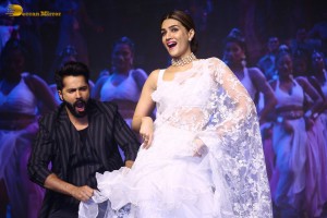 Thodelu movie press meet attended by Kriti Sanon and Varun Dhawan