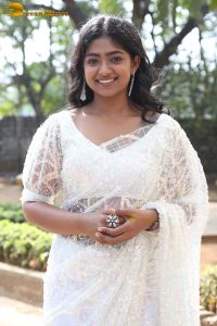 Kannada actress Bhoomi Shetty pretty in a white saree