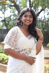 Kannada actress Bhoomi Shetty pretty in a white saree