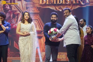 Bimbisara movie pre-release attended by Jr NTR, Kalyan Ram, Samyuktha Menon and Catherine Tresa