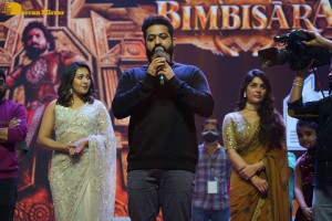 Bimbisara movie pre-release attended by Jr NTR, Kalyan Ram, Samyuktha Menon and Catherine Tresa