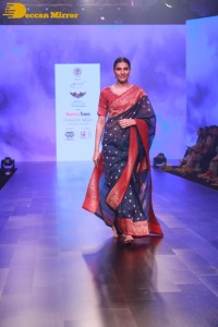 Rakul Preet, Divyanka Tripathi, Amyra Dastur, Vaani Kapoor, Malaika Arora and other celebrities walk the ramp at Bombay Times Fashion Week