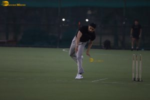 Varun Dhawan and Suniel Shetty play cricket on Republic Day while promoting Border 2