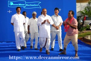 Rare pictures of YSR and Brahmanandam shooting for a film