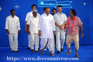 Rare pictures of YSR and Brahmanandam shooting for a film